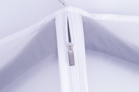 閉鎖のフォーマルな制服Nonwoven 120x52cm CMYK PEVA袋のスーツ